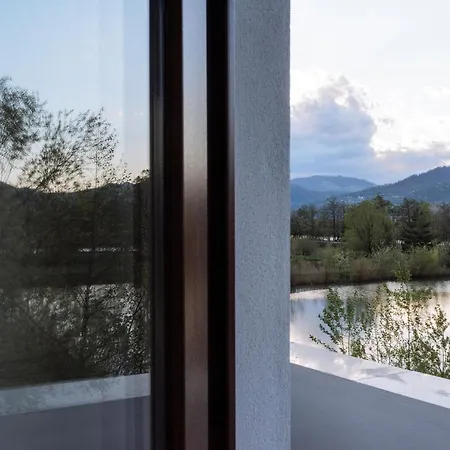 Vernis Boutique & Lodges Inn Agarcia