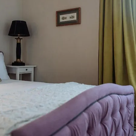 Vernis Boutique & Lodges Inn